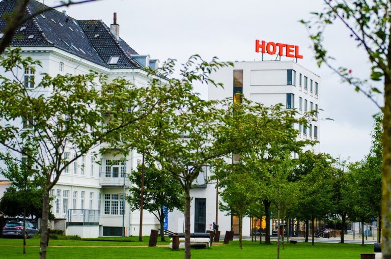 budynek-hotelu (2)